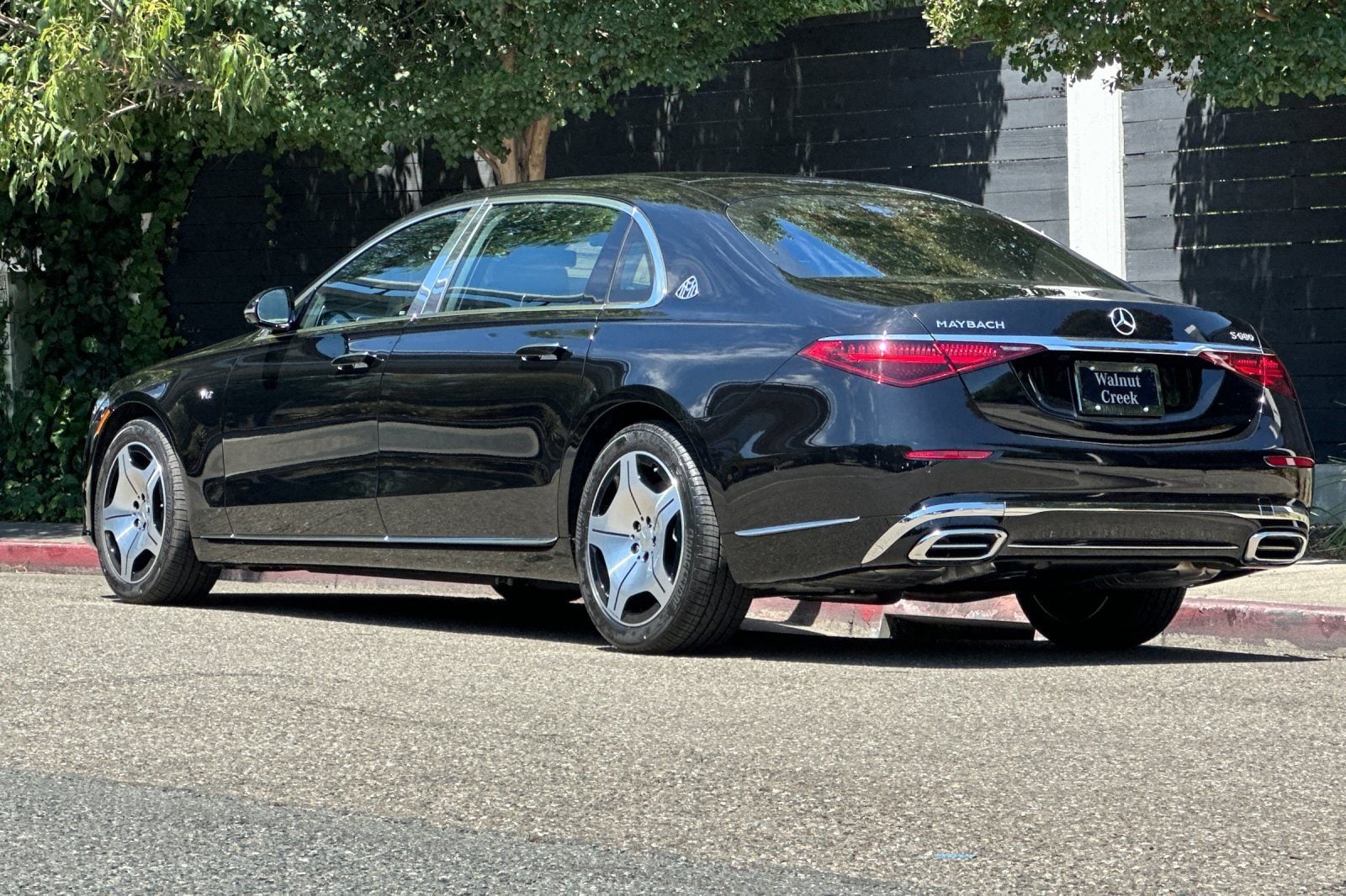 2026 Mercedes-Benz Maybach S 680 4MATIC Sedan