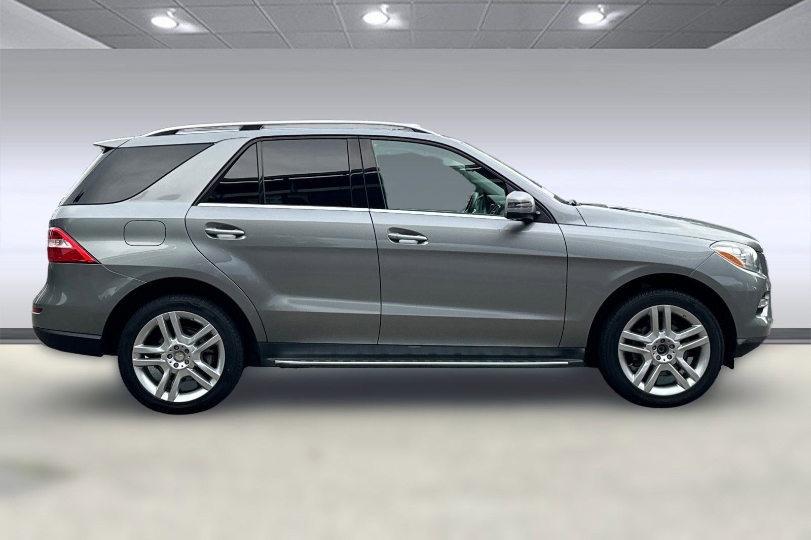 2015 Mercedes Benz ML 350 4MATIC photo 2