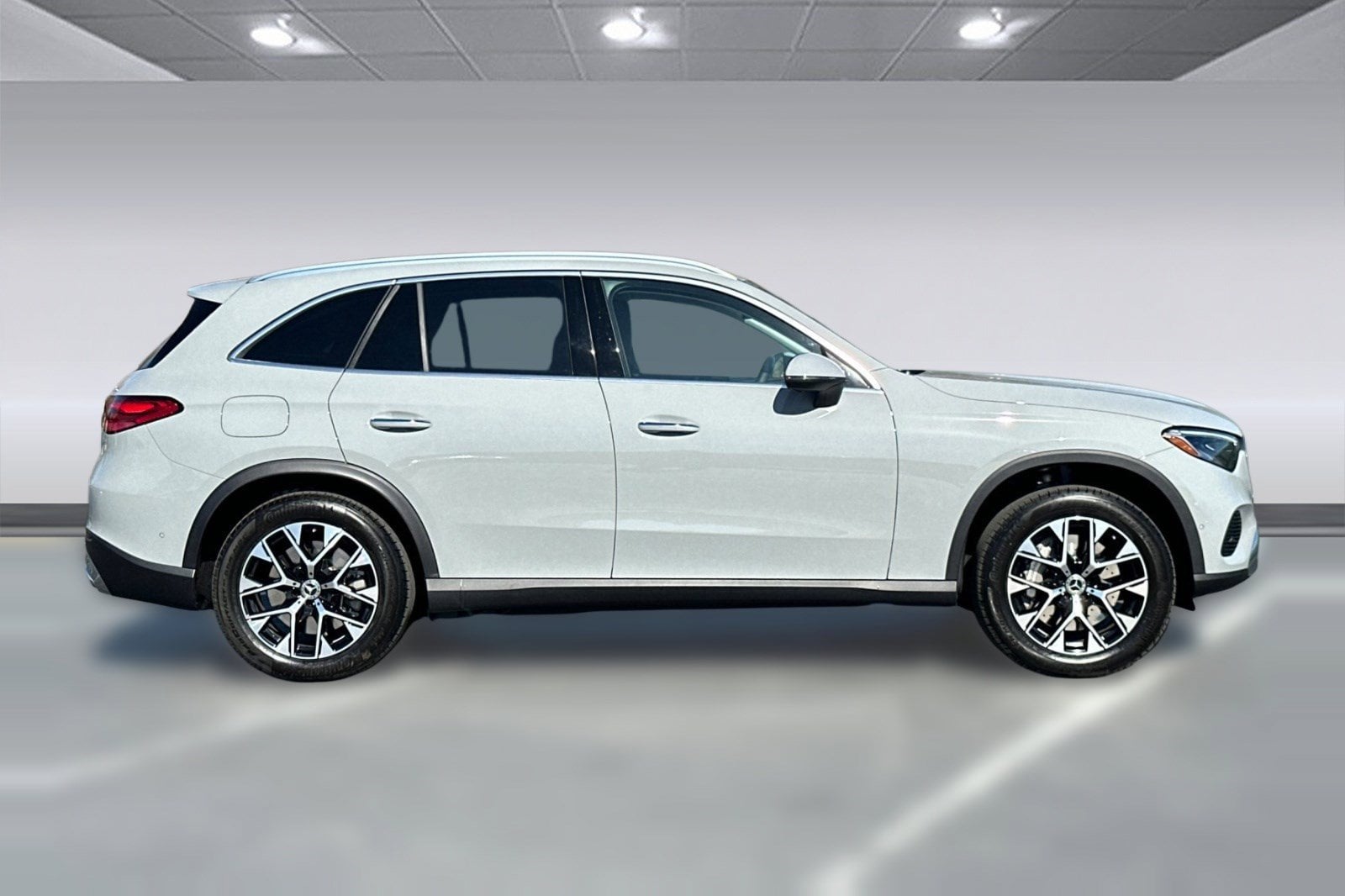 2026 Mercedes-Benz GLC 350e 4MATIC SUV photo 6