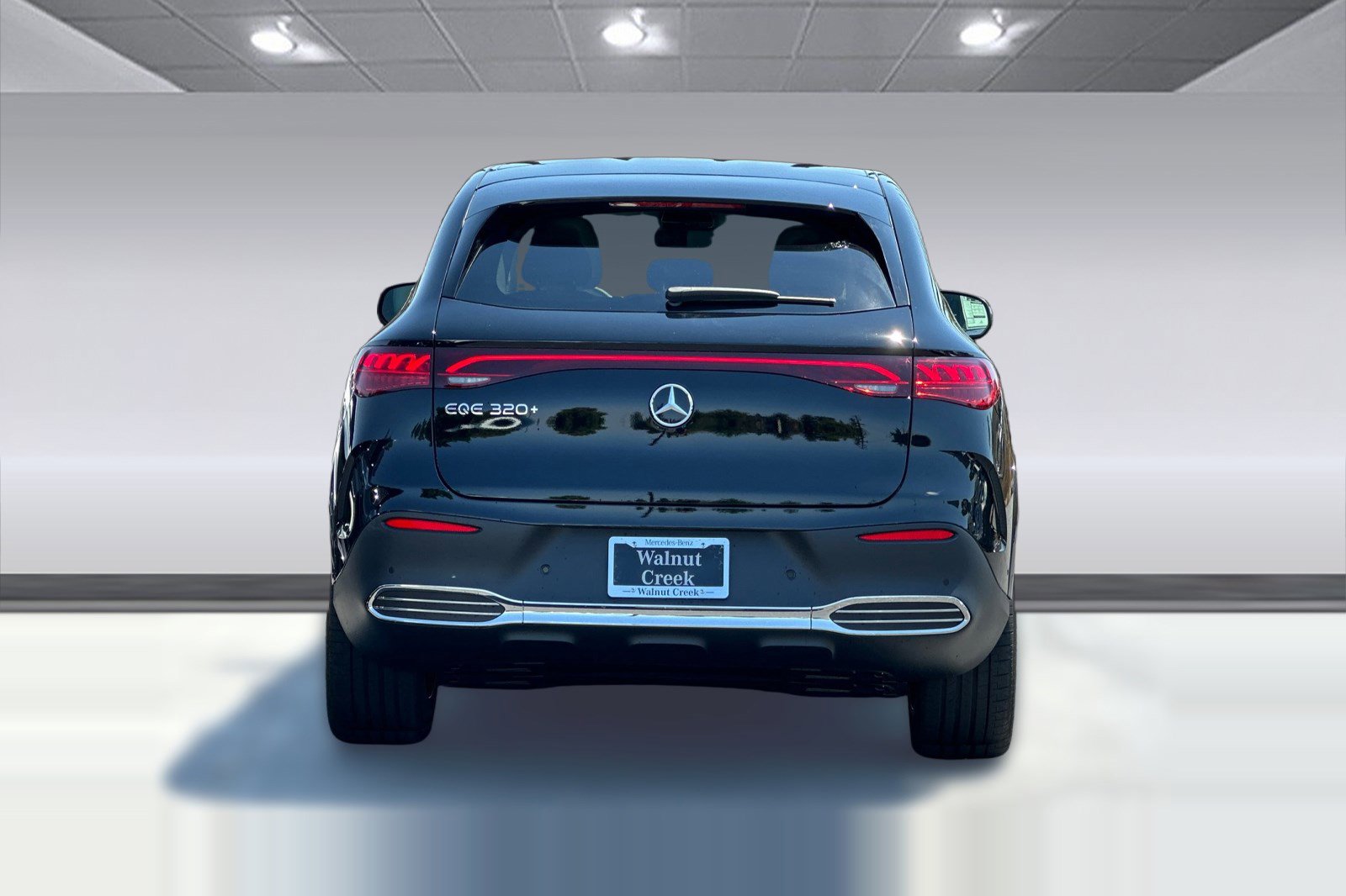 2026 Mercedes-Benz EQE 320+ SUV photo 3