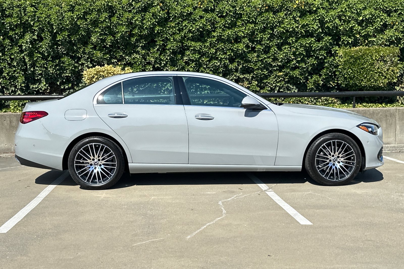 2025 Mercedes Benz C 300 photo 2
