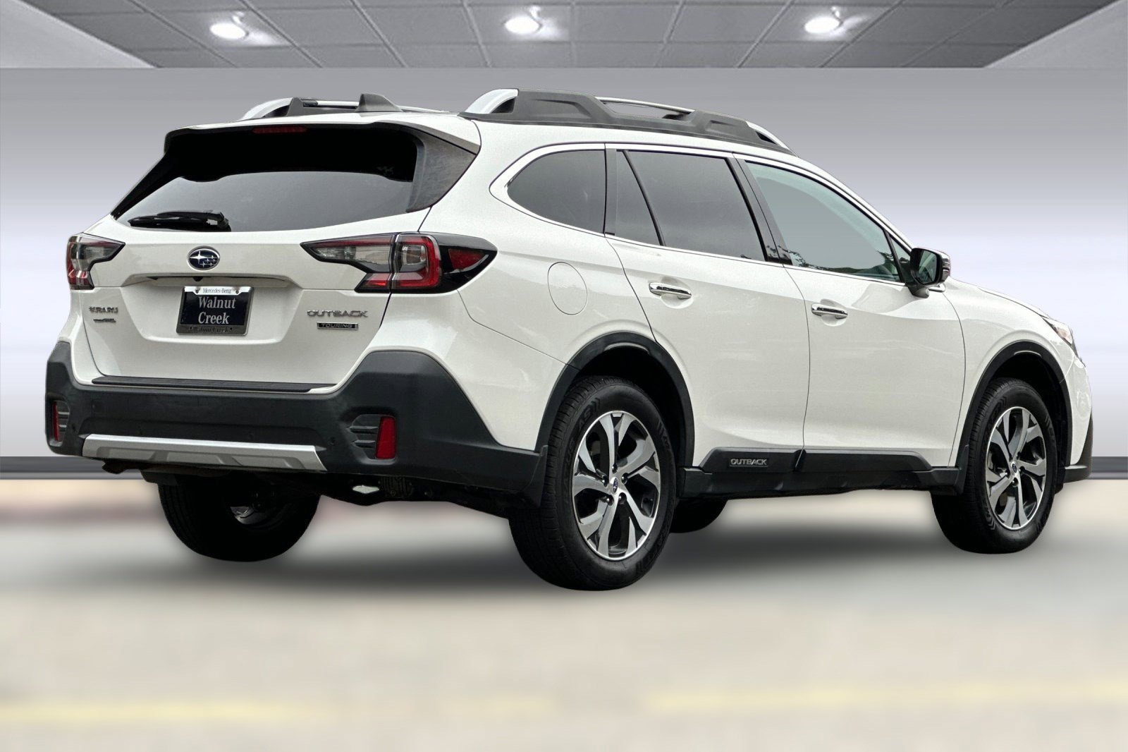 2020 Subaru Outback Touring photo 4