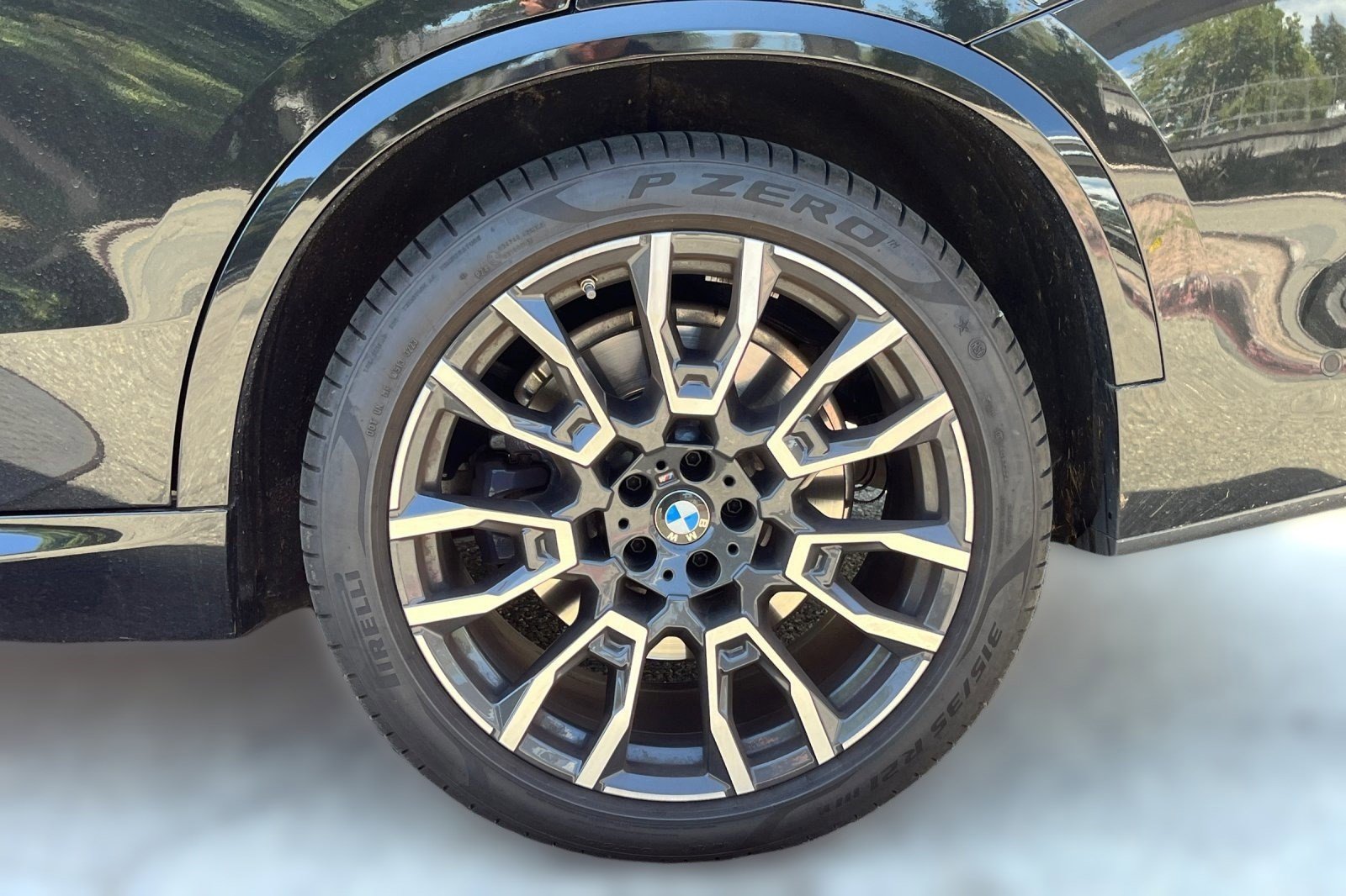 2024 BMW X5 M60i Sports Activity Vehicle photo 6