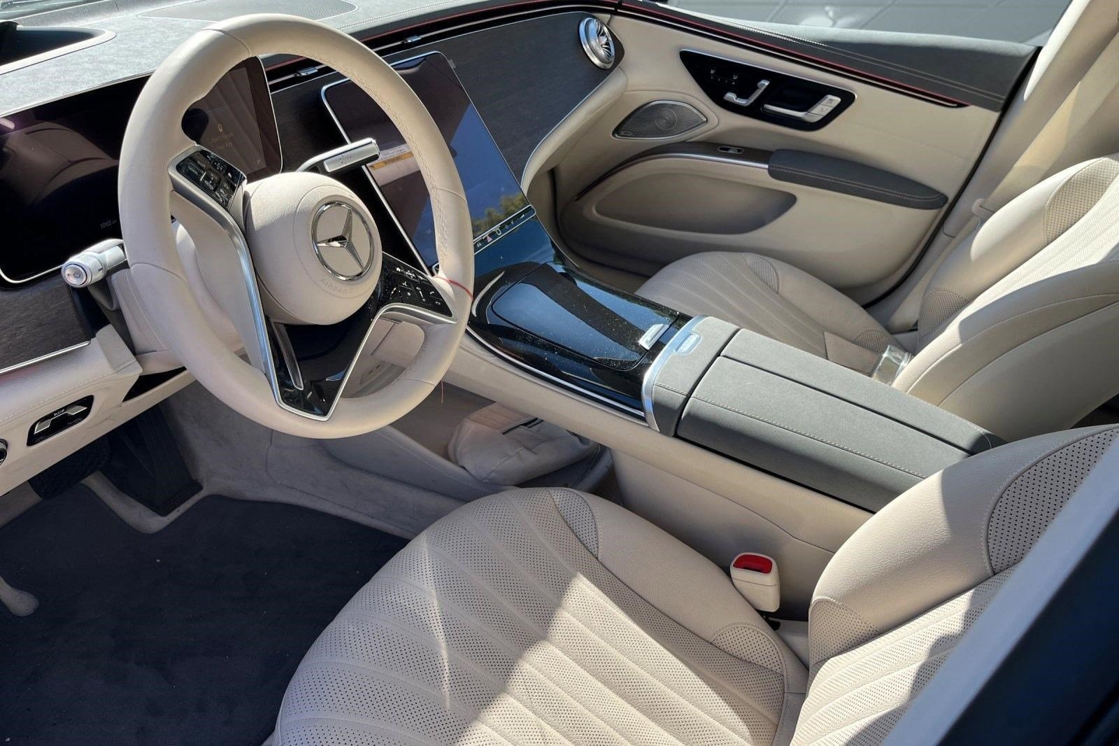 2023 Mercedes-Benz EQS 450 4MATIC Sedan photo 3