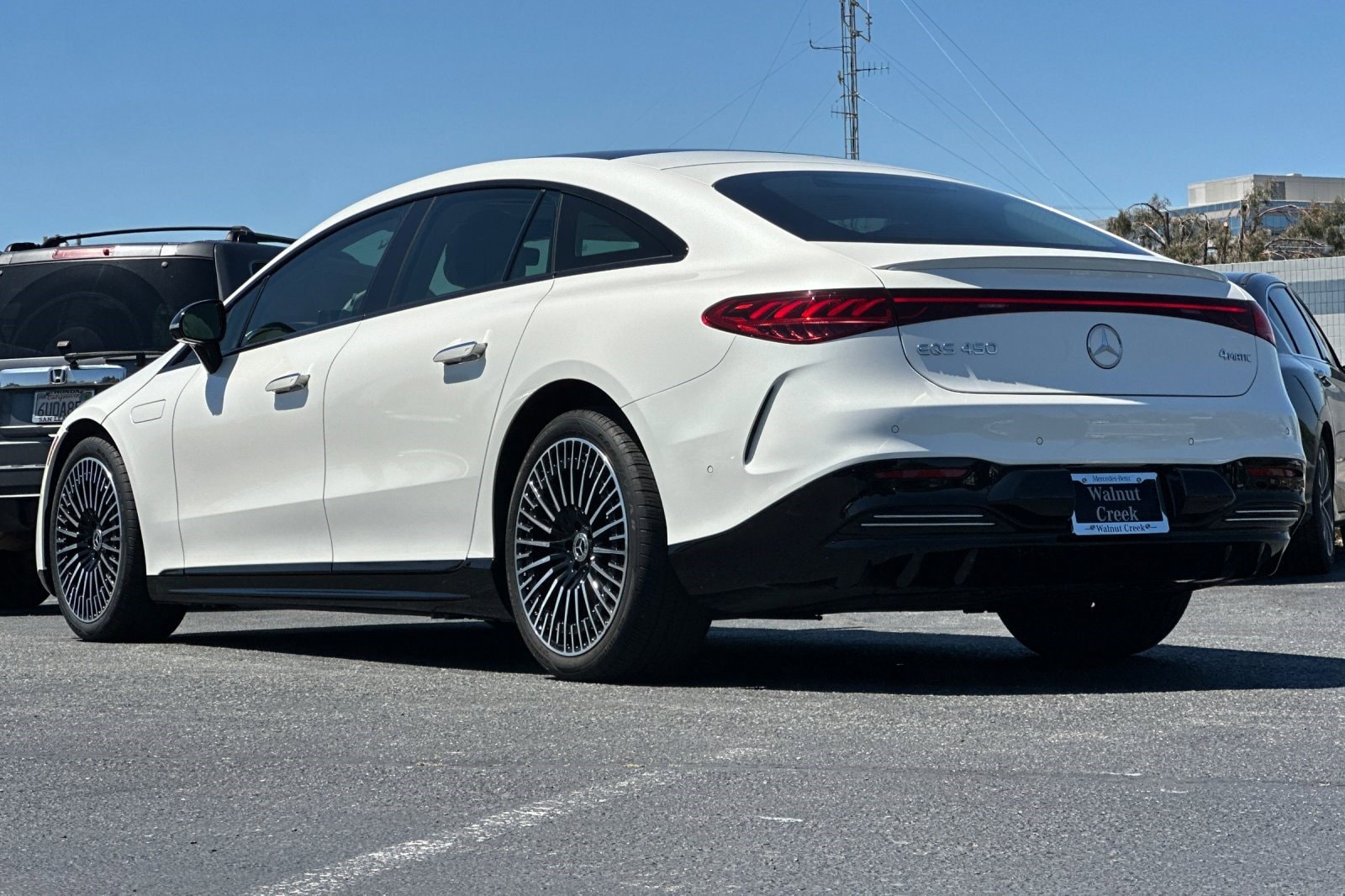 2023 Mercedes-Benz EQS 450 4MATIC Sedan photo 2