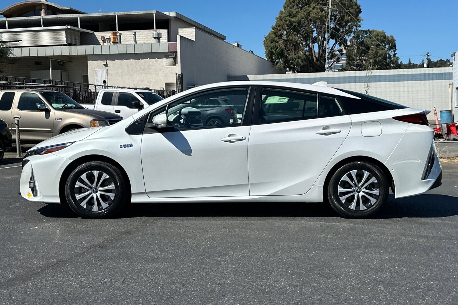 2021 Toyota Prius Prime Limited photo 2