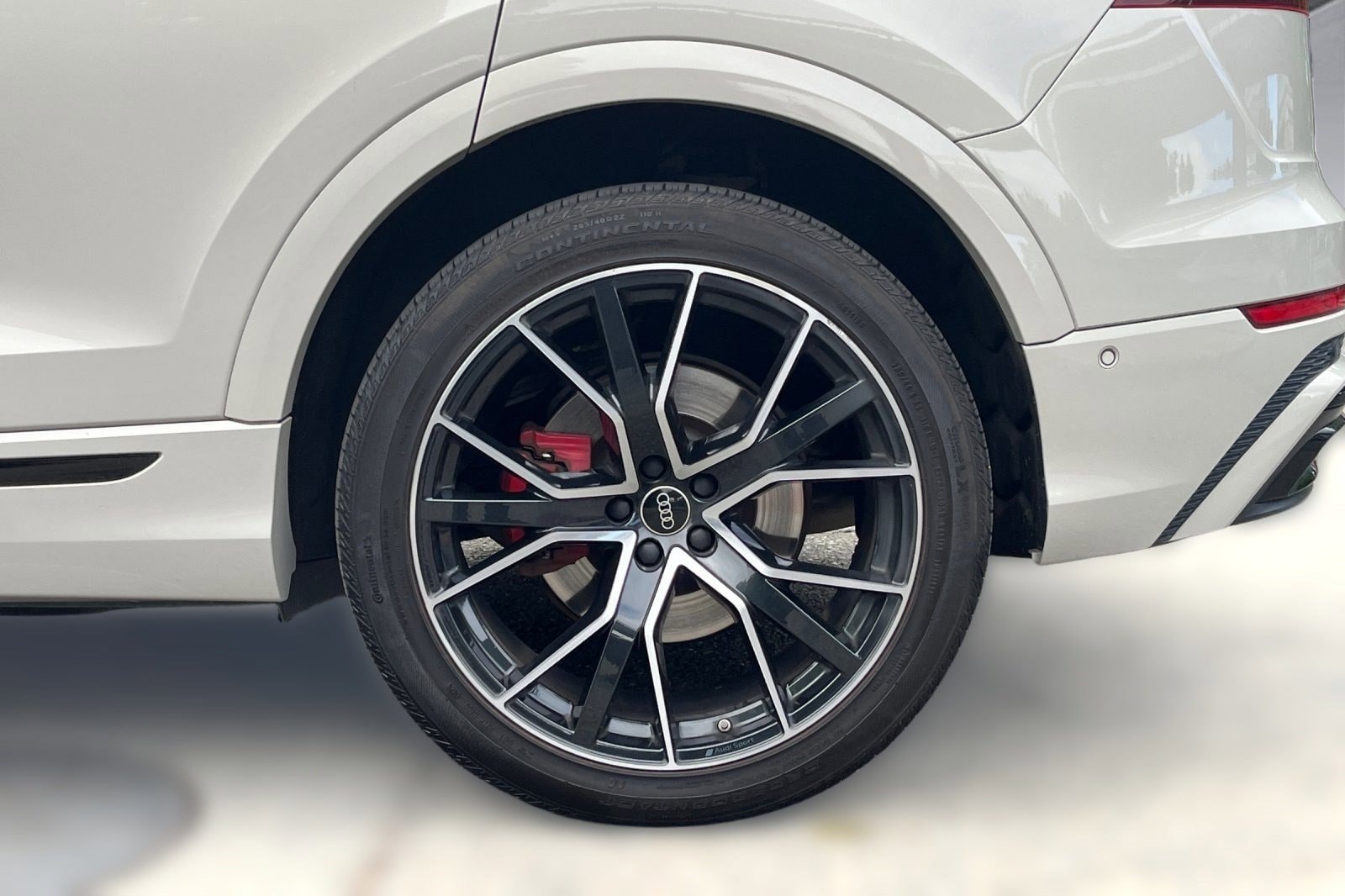 2022 Audi Q8 Prestige 55 TFSI quattro photo 6