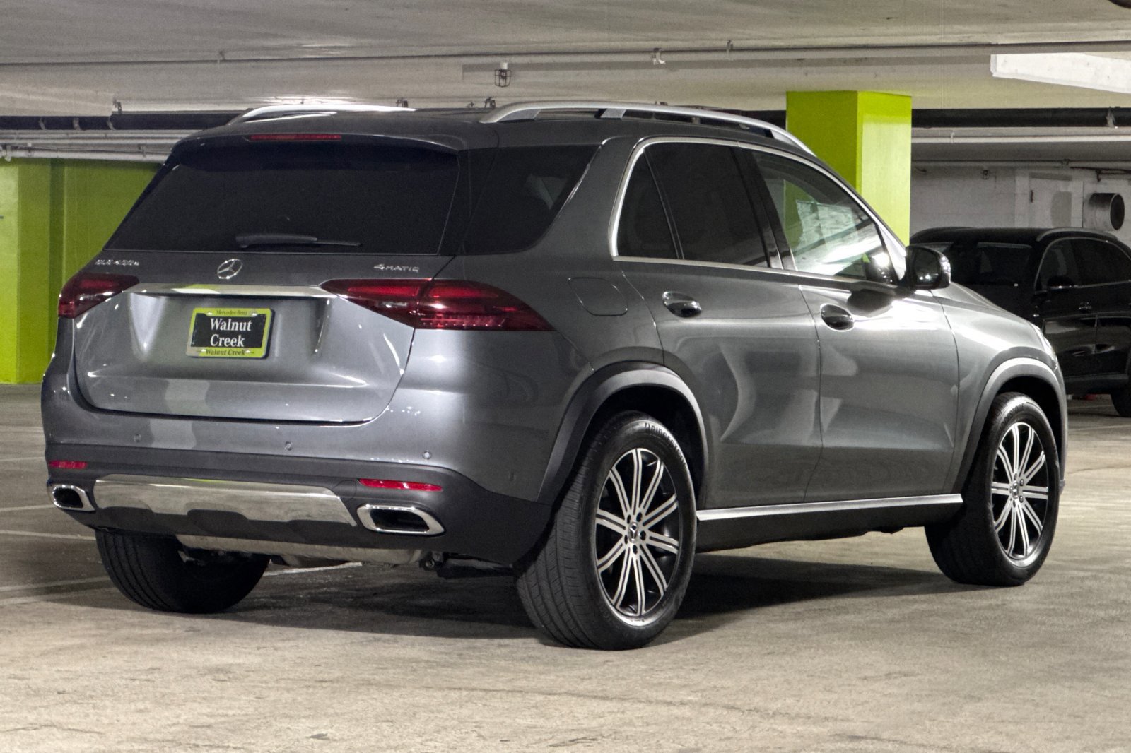 2026 Mercedes Benz GLE 450e 4MATIC photo 3