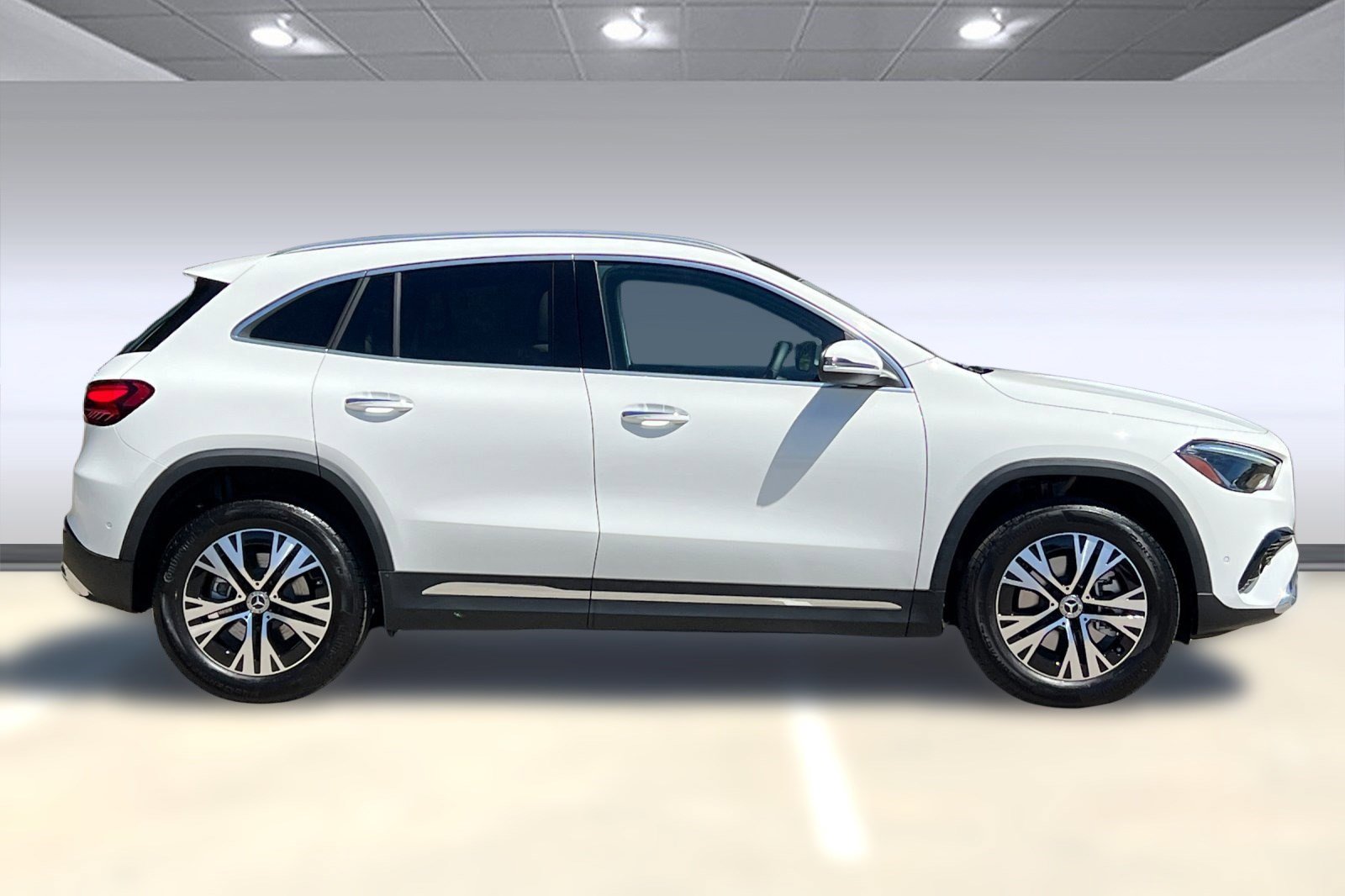 2025 Mercedes Benz GLA 250 4MATIC photo 4