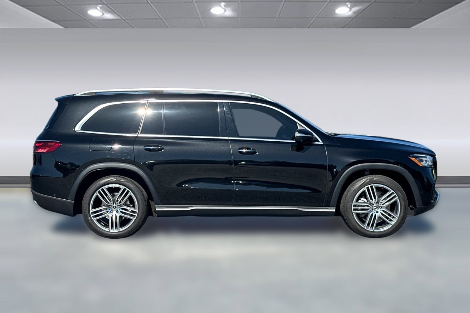 2024 Mercedes-Benz GLS 450 4MATIC SUV photo 6
