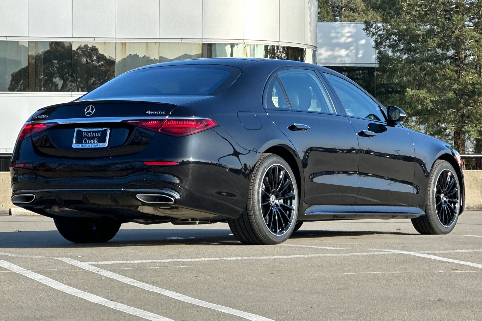 2025 Mercedes Benz S 450 580e 4MATIC photo 3