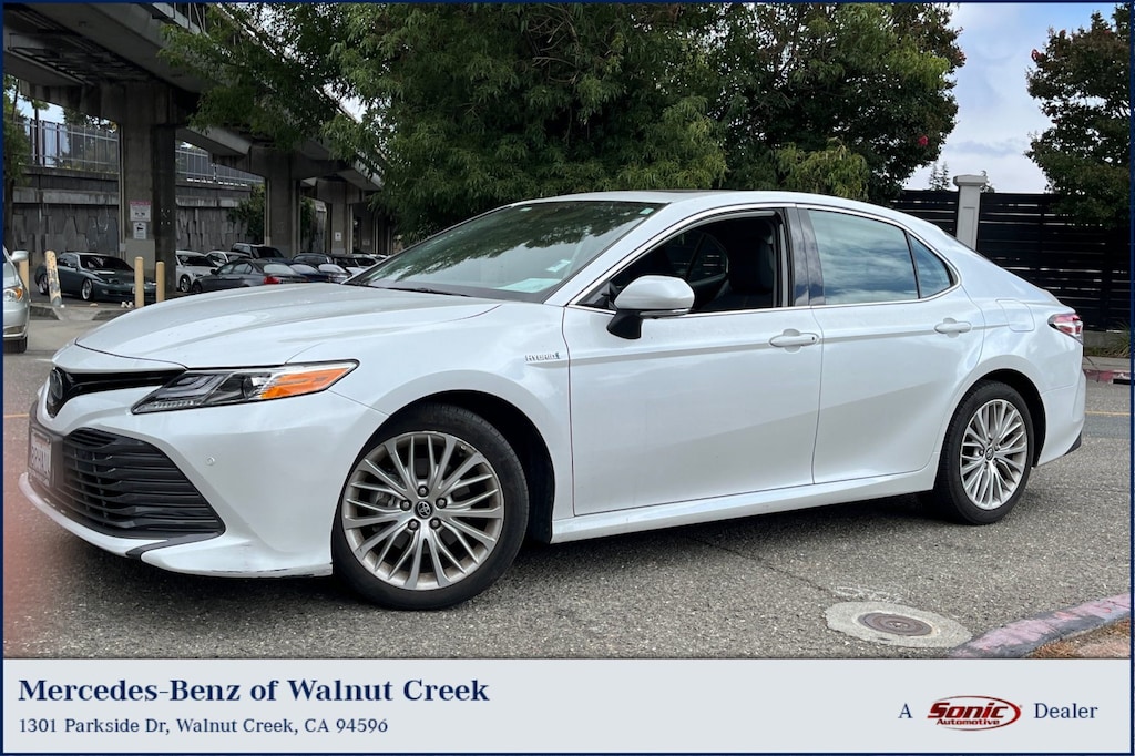 Used 2020 Toyota Camry Hybrid XLE CVT Sedan