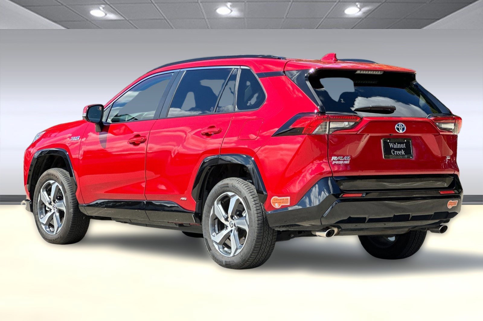 2021 Toyota RAV4 Prime XLE Premium photo 3