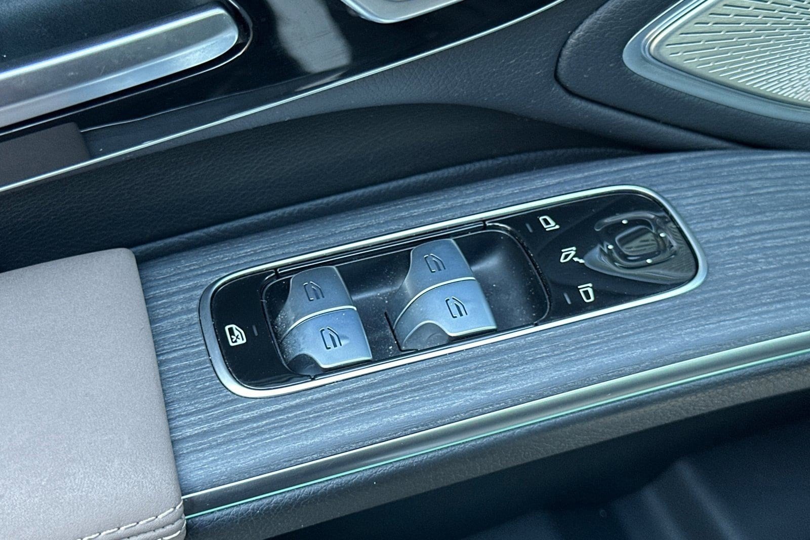 2023 Mercedes-Benz EQS Base - Photo 14