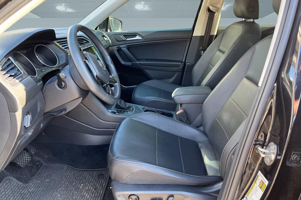 Used 2020 Volkswagen Tiguan 2.0T SE FWD SUV