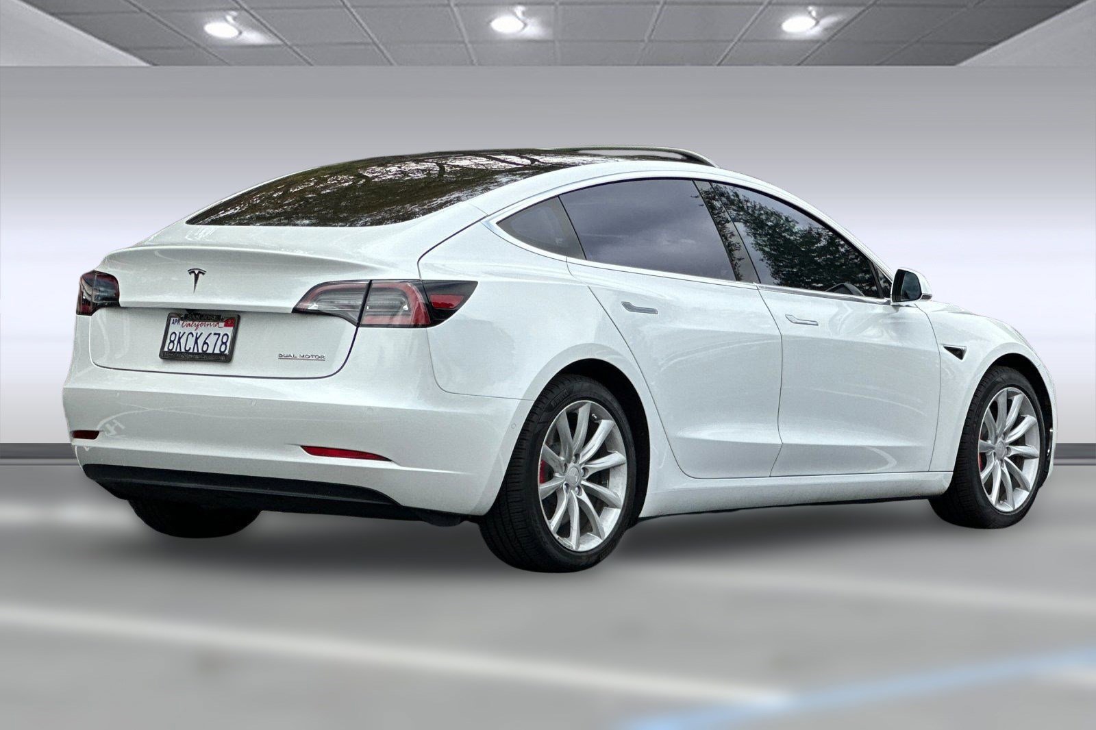 2019 Tesla Model 3 Long Range photo 3