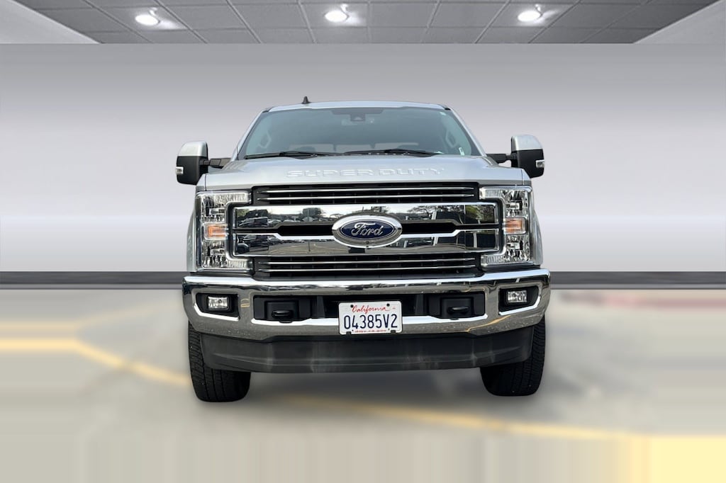 Used 2019 Ford Super Duty F-250 SRW LARIAT 4WD Crew Cab 6.75' Box Truck Crew Cab