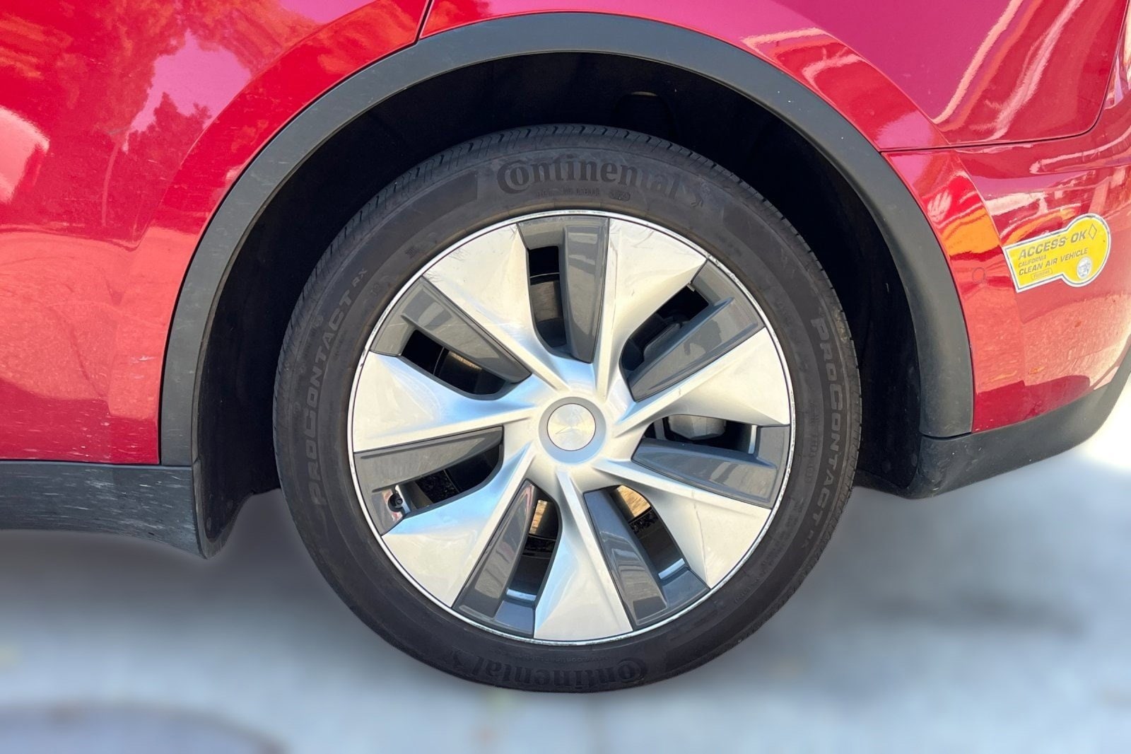 2022 Tesla Model Y Long Range AWD photo 6
