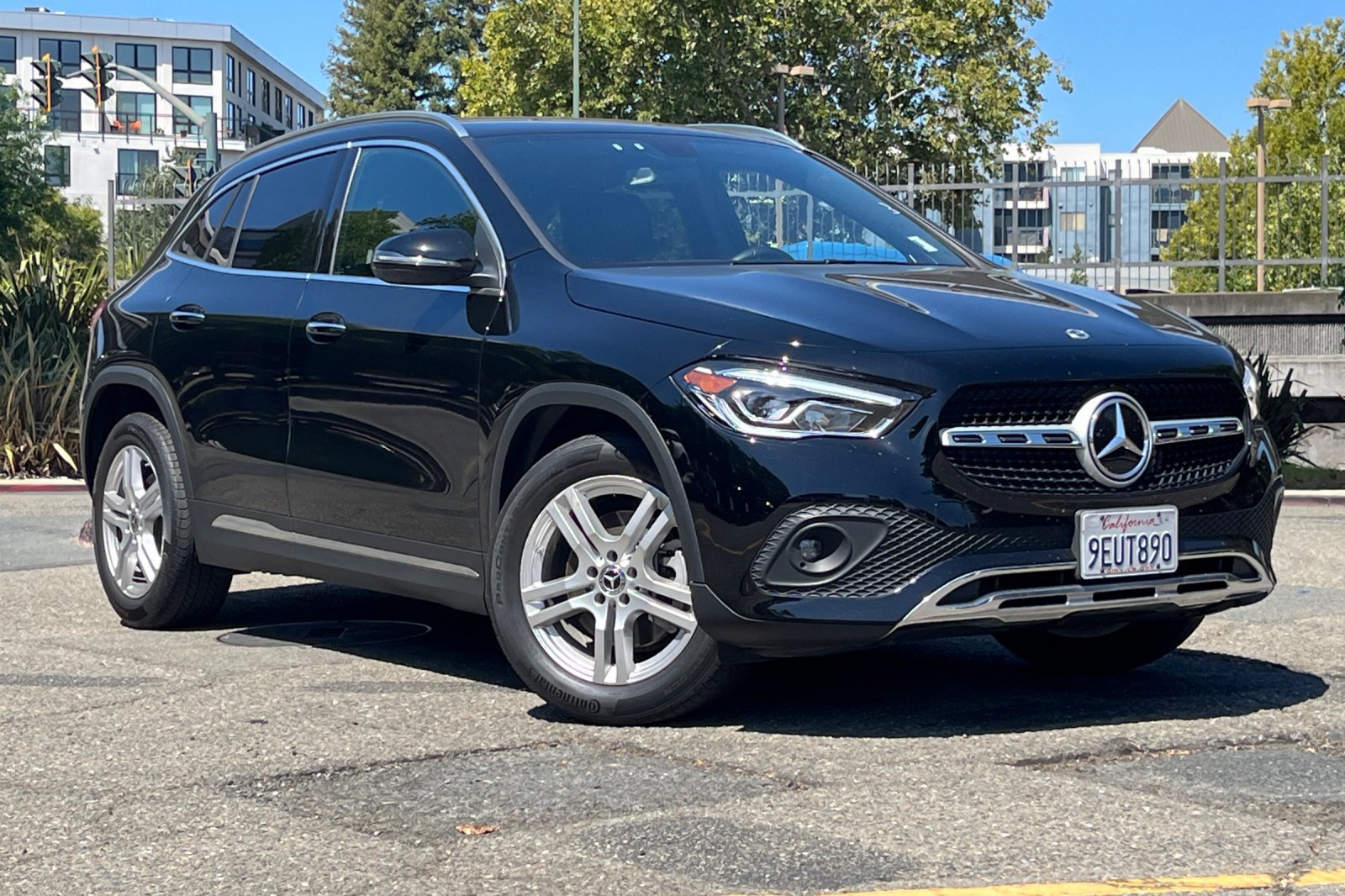 2023 Mercedes Benz GLA 250 4MATIC photo 3