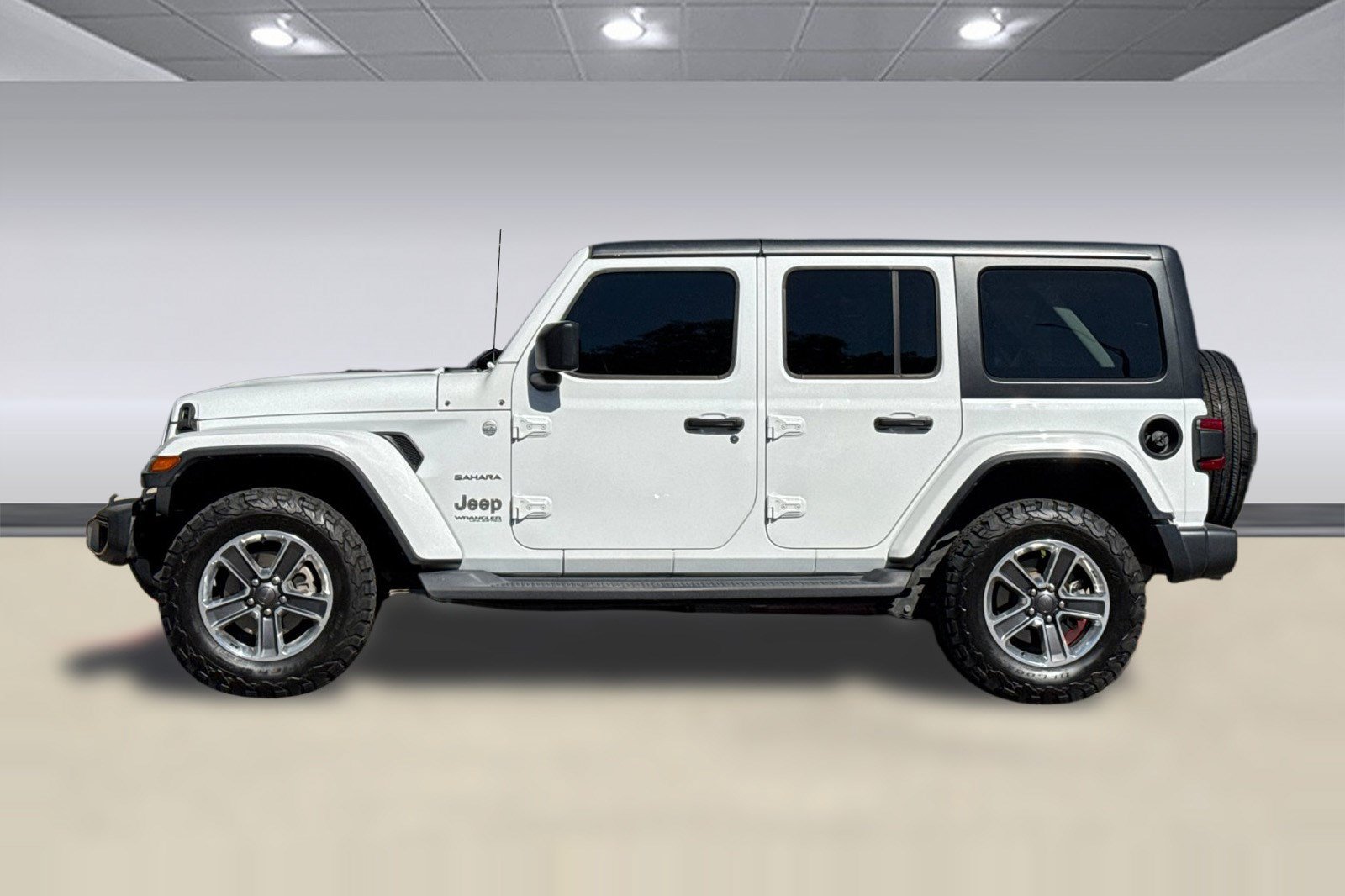 Used 2018 Jeep Wrangler Unlimited Sahara 4x4 SUV