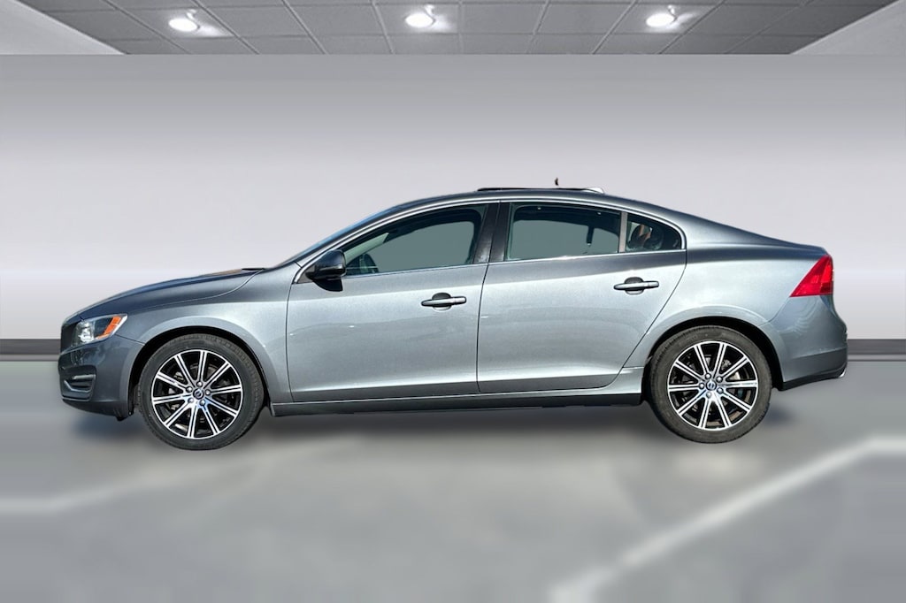 Used 2017 Volvo S60 T5 FWD Inscription Platinum Sedan