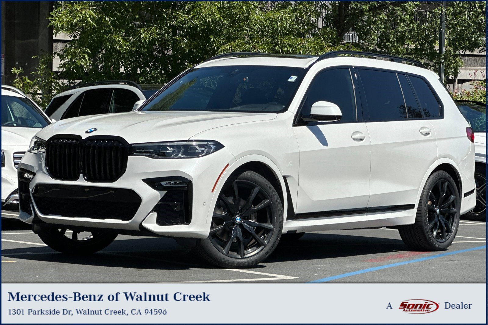 2022 BMW X7 xDrive40i's photo
