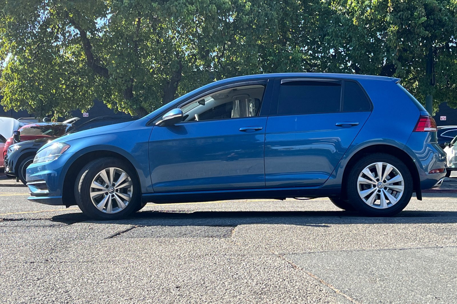 2021 Volkswagen Golf TSI photo 4
