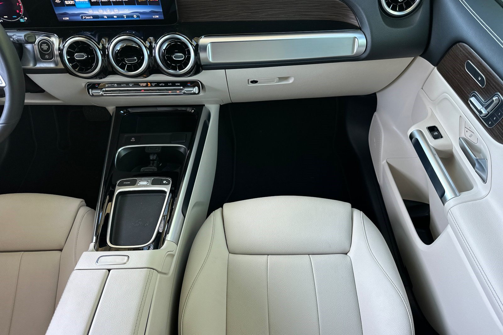 2026 Mercedes-Benz GLB GLB 250 - Photo 32