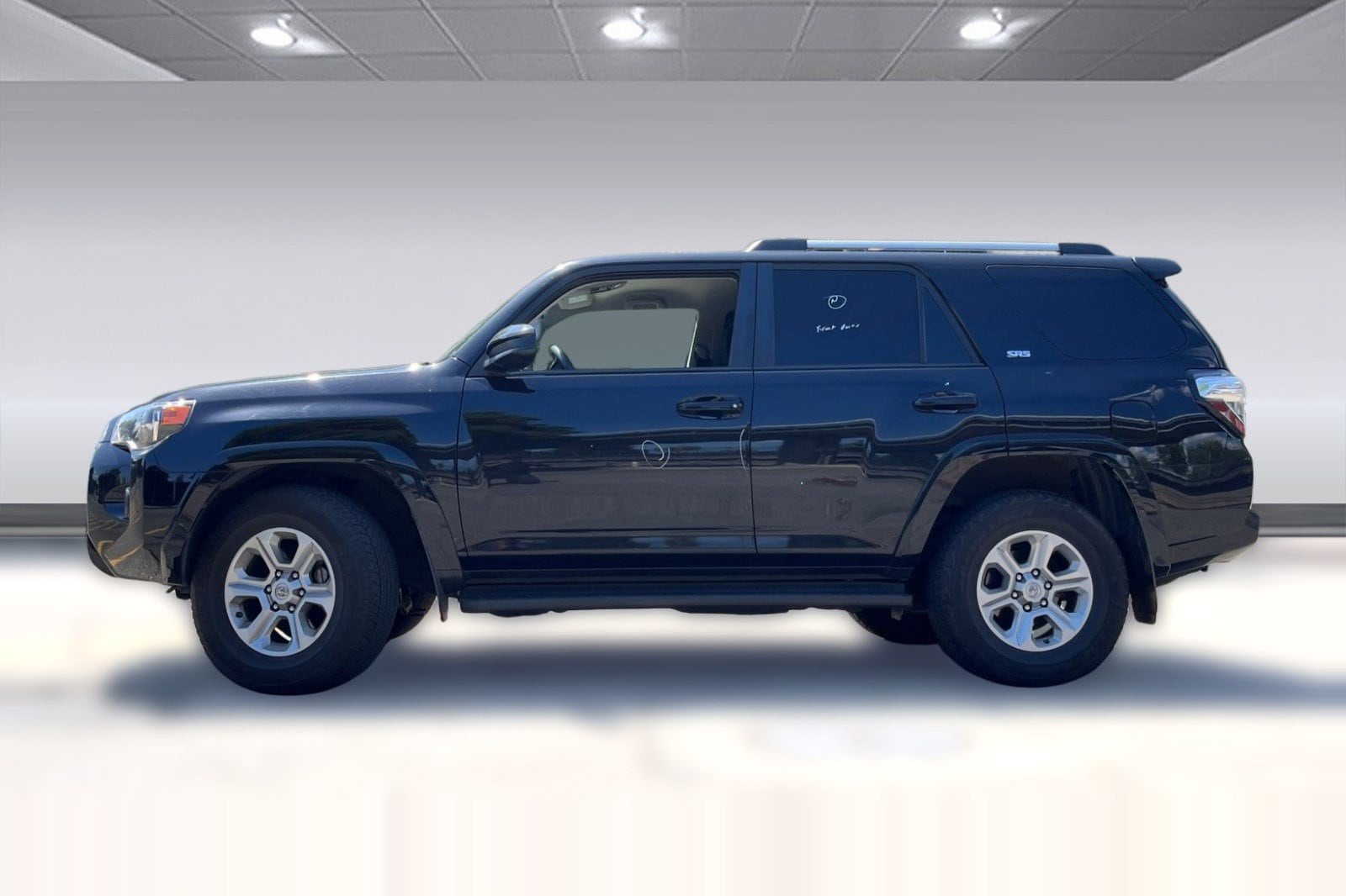 2021 Toyota 4Runner SR5 2WD photo 2