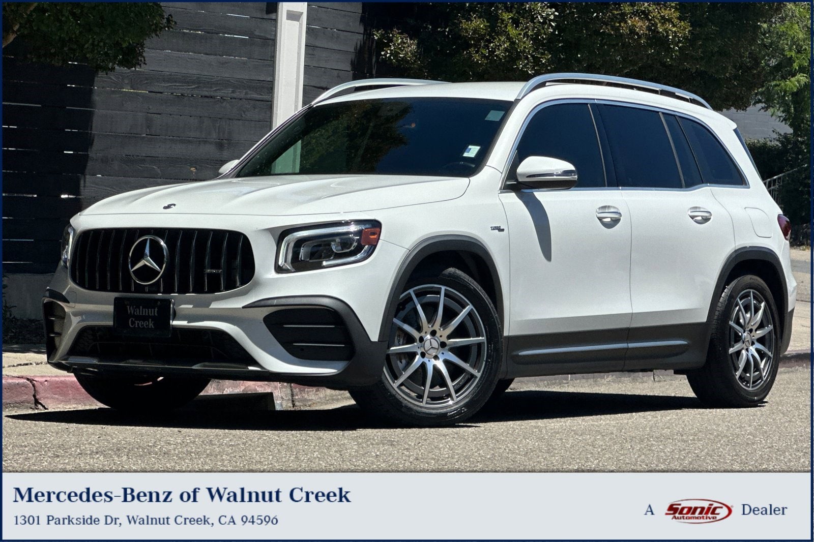 2021 Mercedes-Benz GLB GLB35 AMG 4MATIC's photo