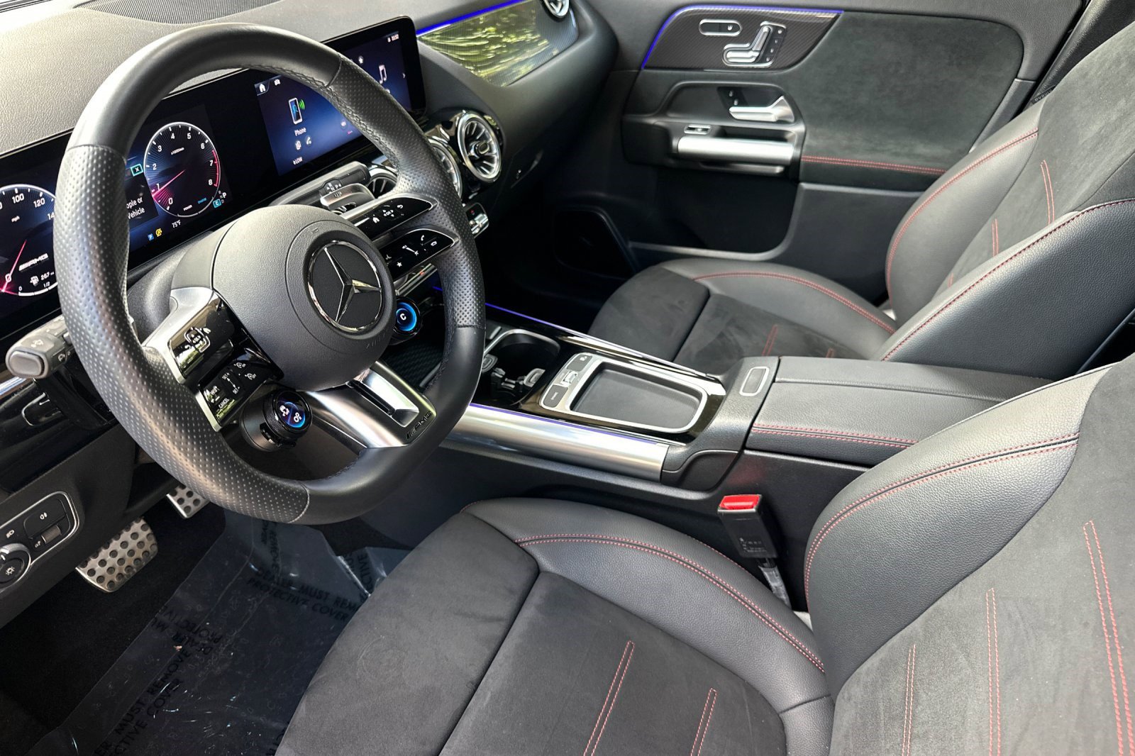 2025 Mercedes Benz GLA AMG 35 4MATIC photo 3