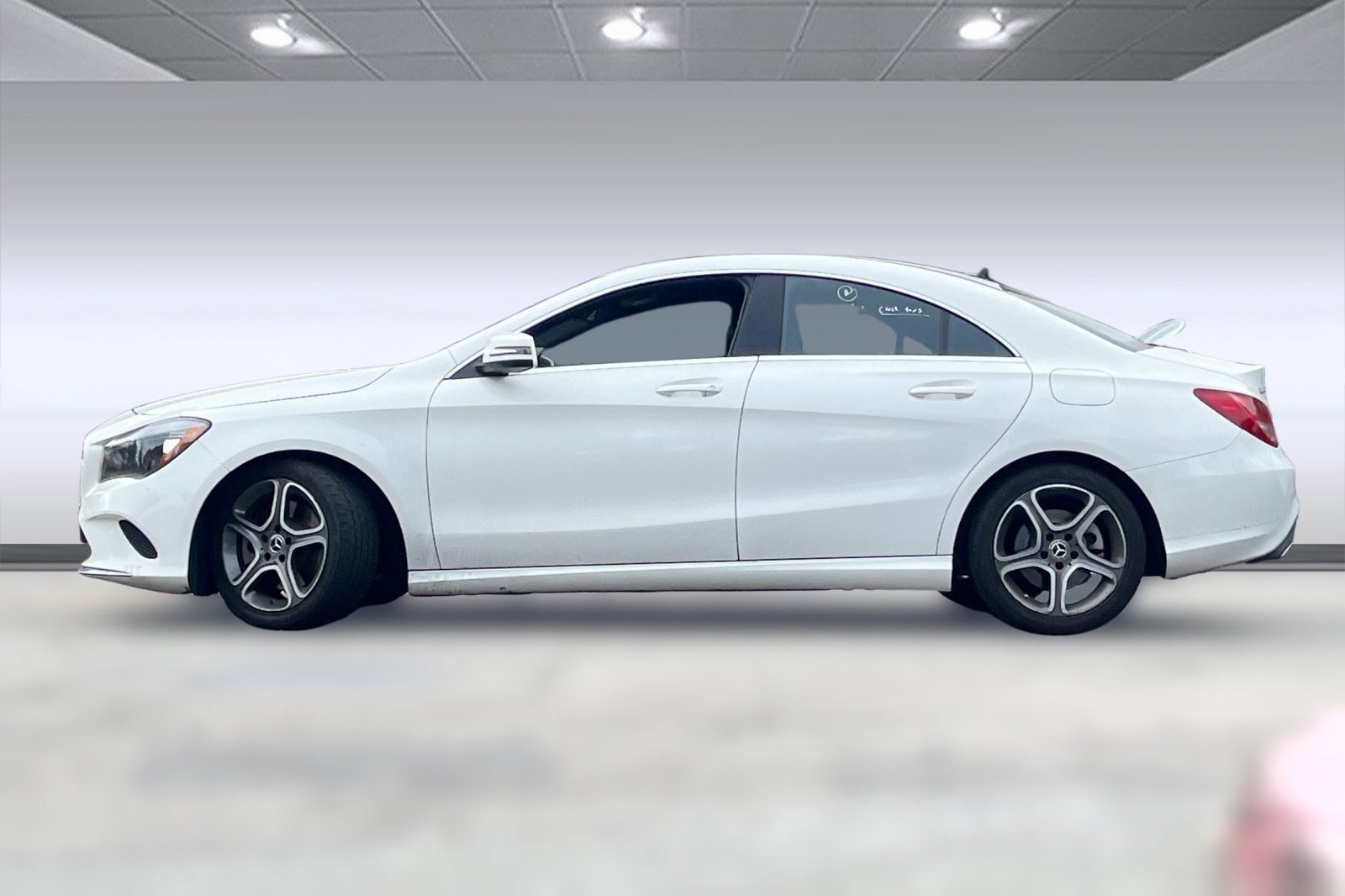 2019 Mercedes Benz CLA 250 photo 2