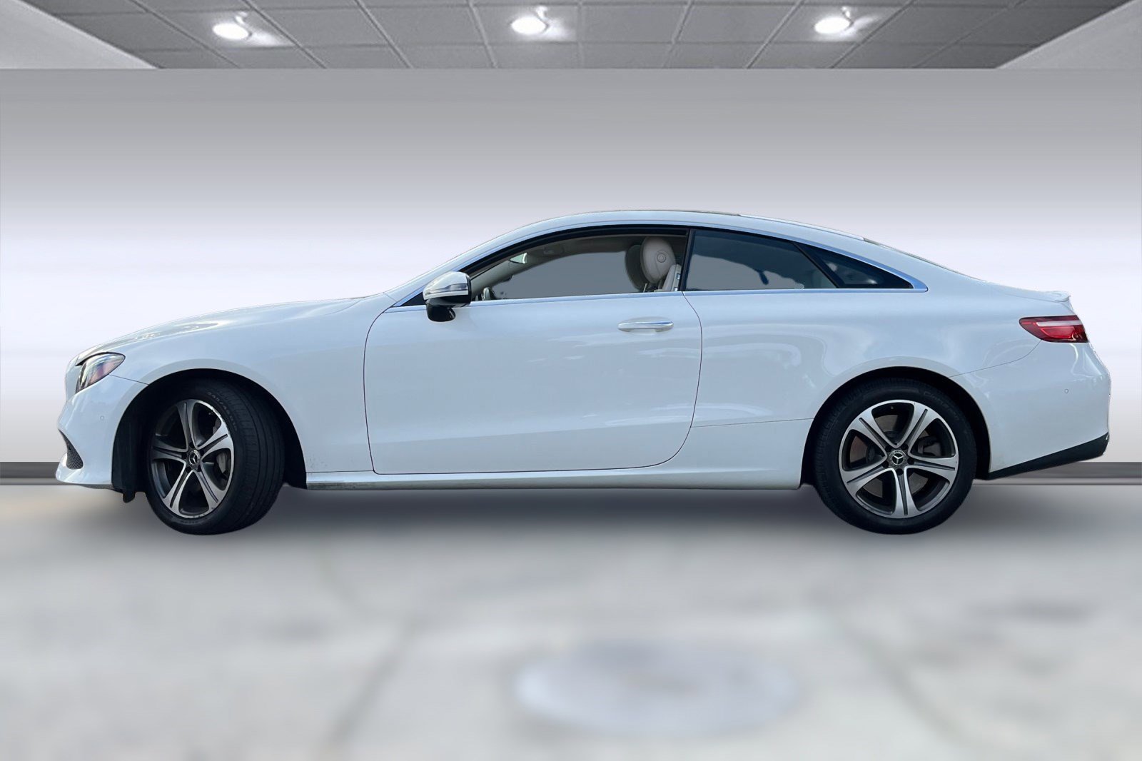 2018 Mercedes Benz E 400 4MATIC Coupe photo 2