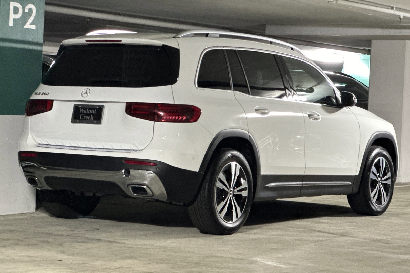2025 Mercedes Benz GLB 250 photo 3