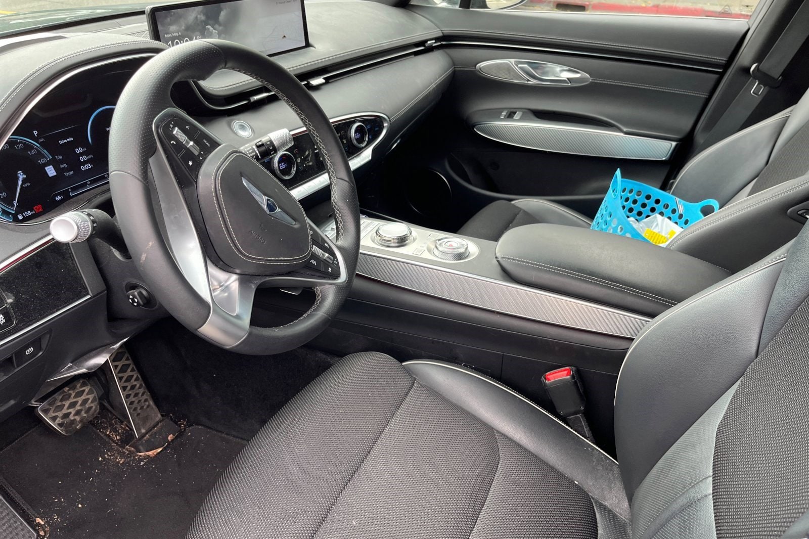 2023 Genesis GV70 2.5T AWD photo 3