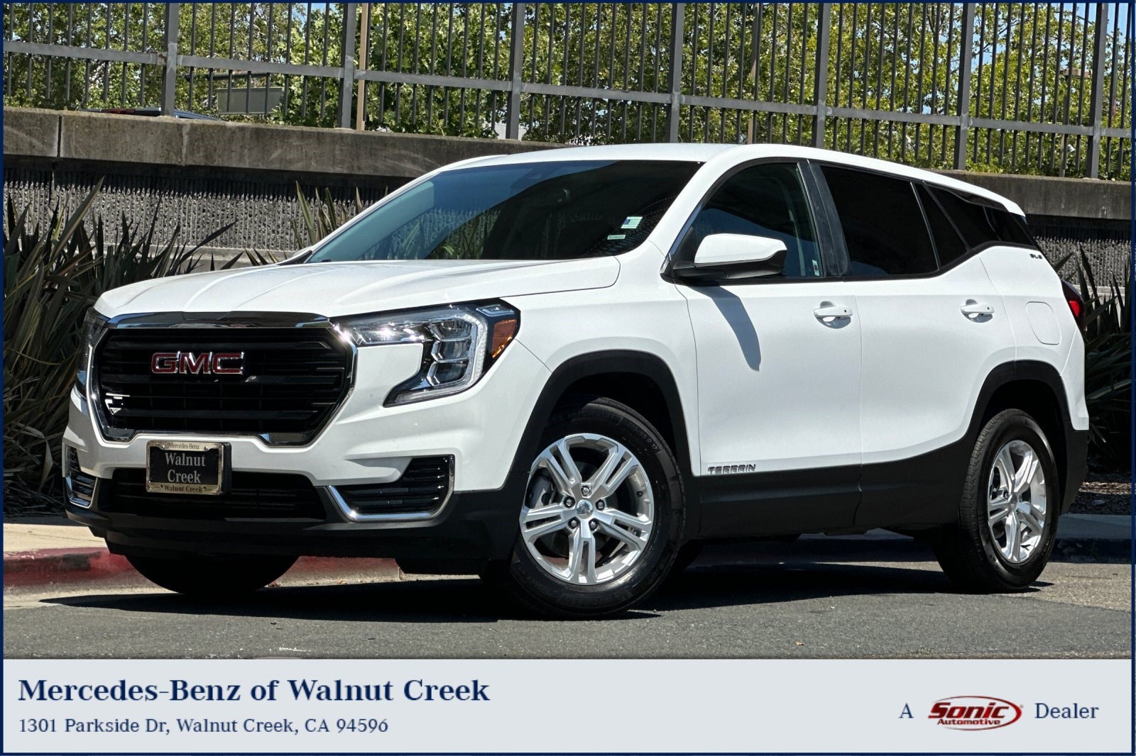 2024 GMC Terrain SLE FWD's photo