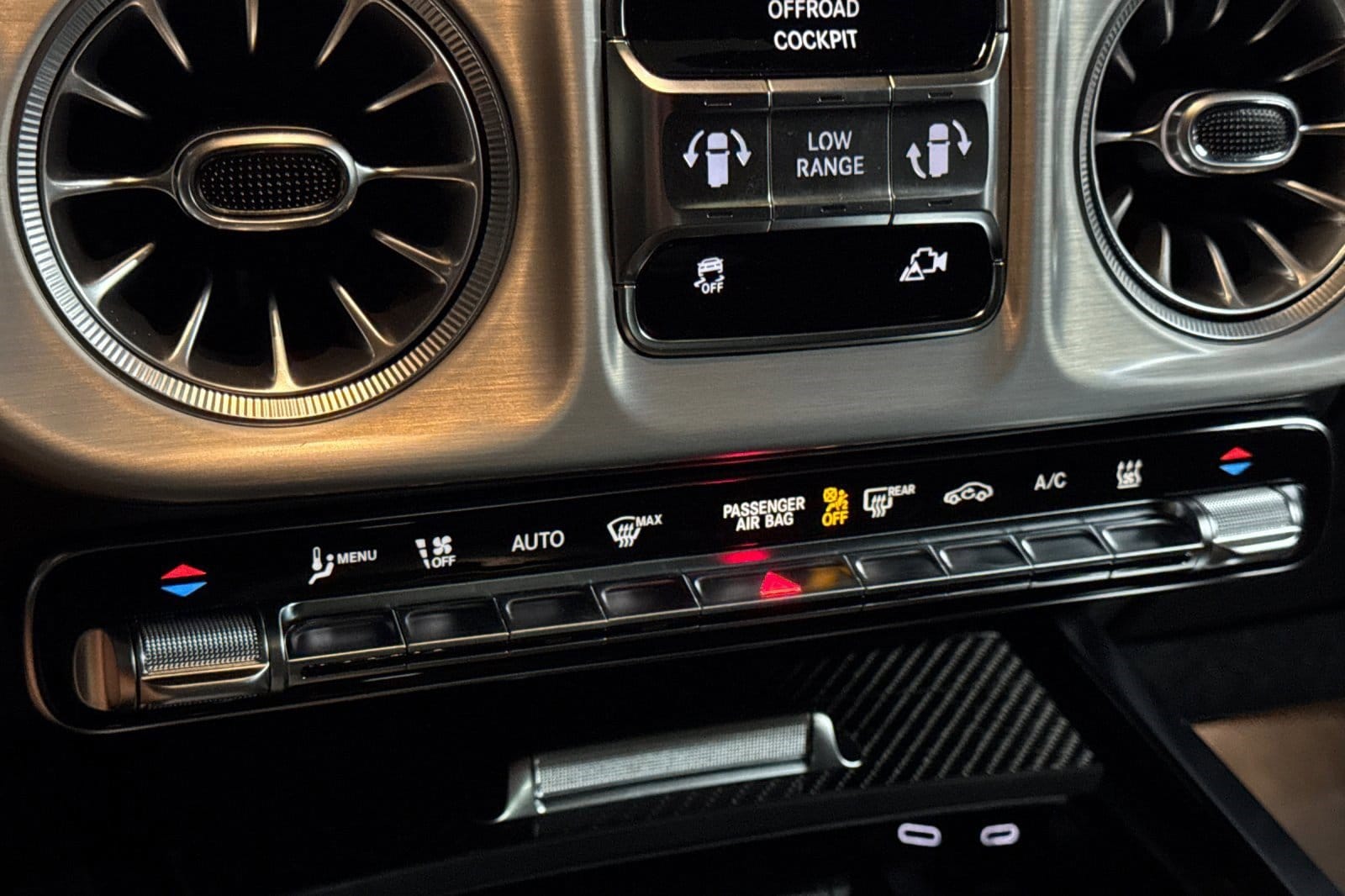 2025 Mercedes-Benz G-Class G580 - Photo 17