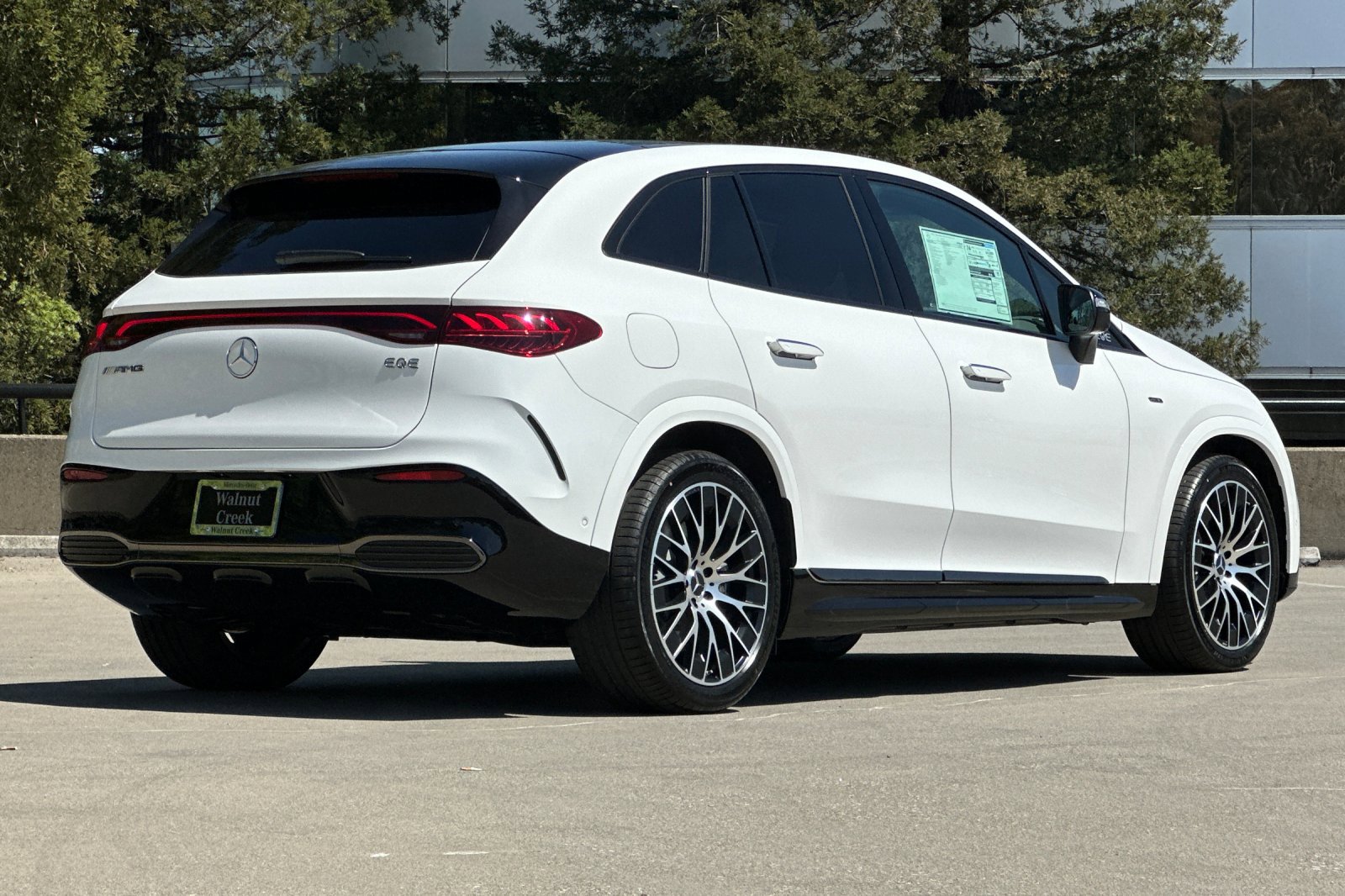 2025 Mercedes Benz EQE SUV AMG photo 3