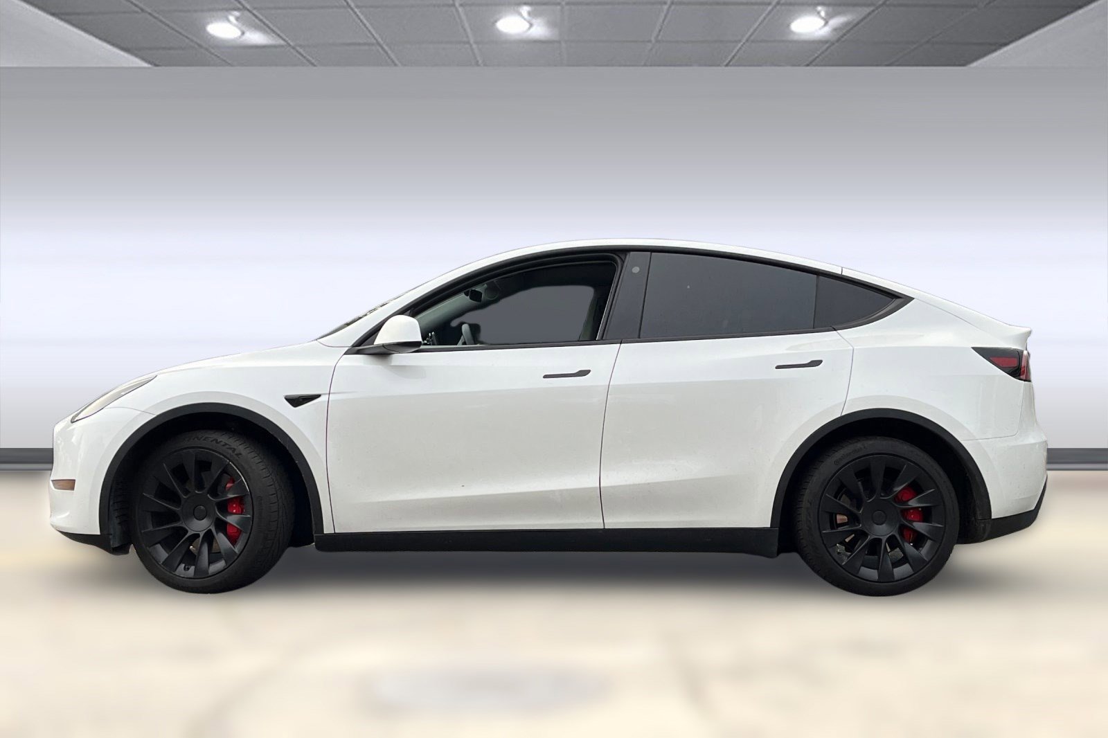 2023 Tesla Model Y Long Range photo 2