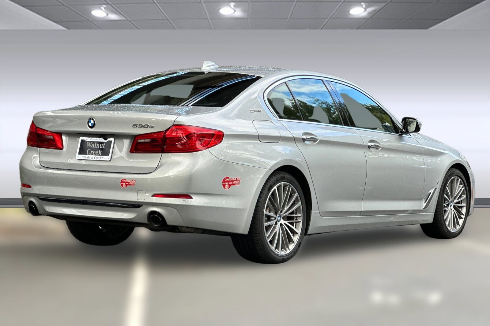 2018 Bmw 530e 5-Series photo 3