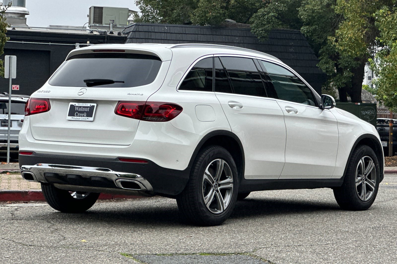 2021 Mercedes Benz GLC 300 4MATIC photo 2