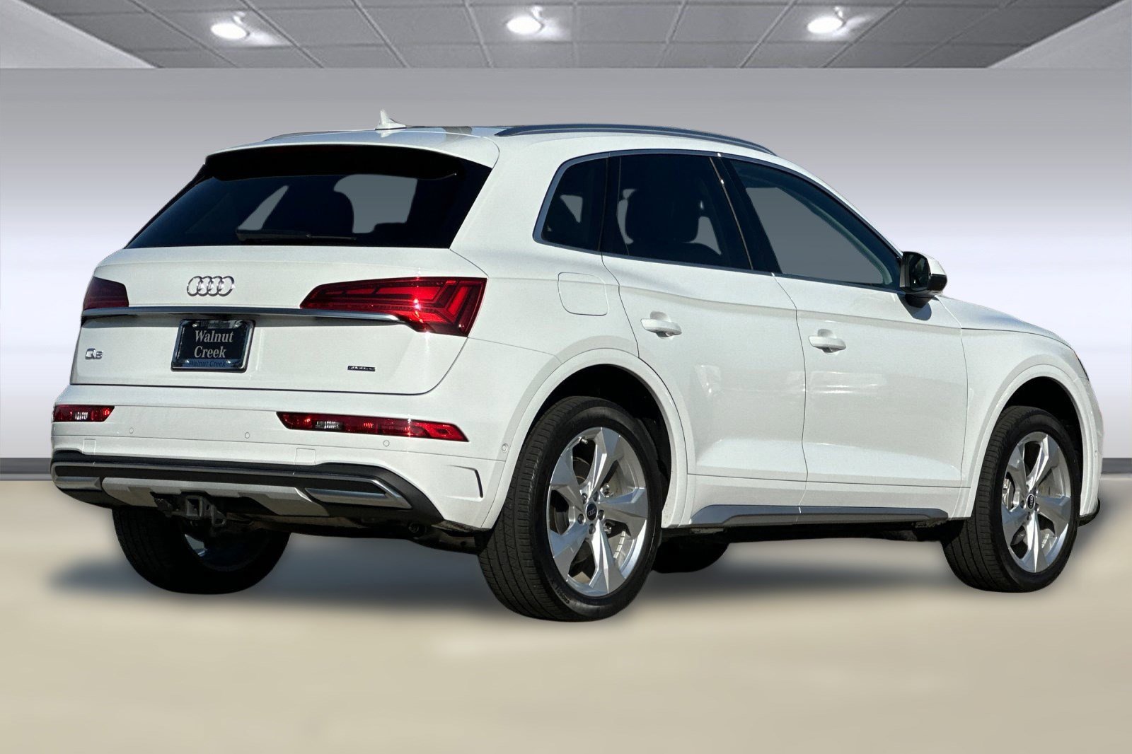 2021 Audi Q5 Prestige 45 TFSI Premium photo 3
