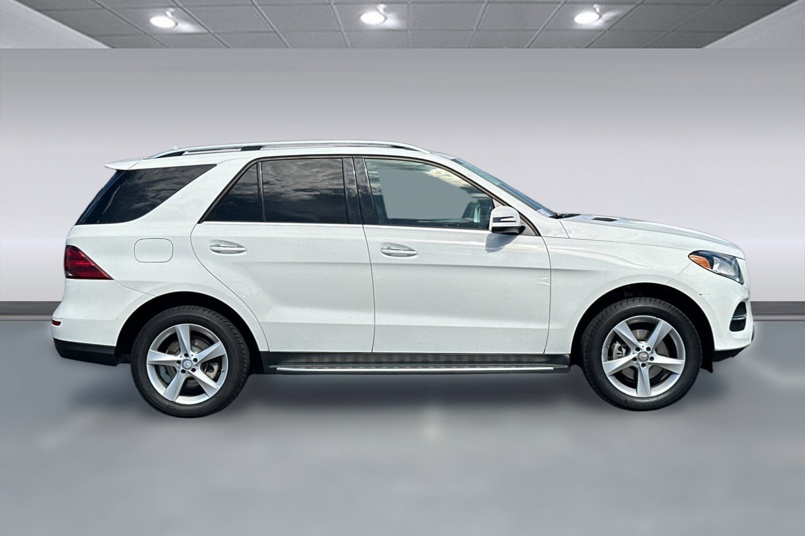 2016 Mercedes-Benz GLE 4MATIC 4dr  350 photo 6