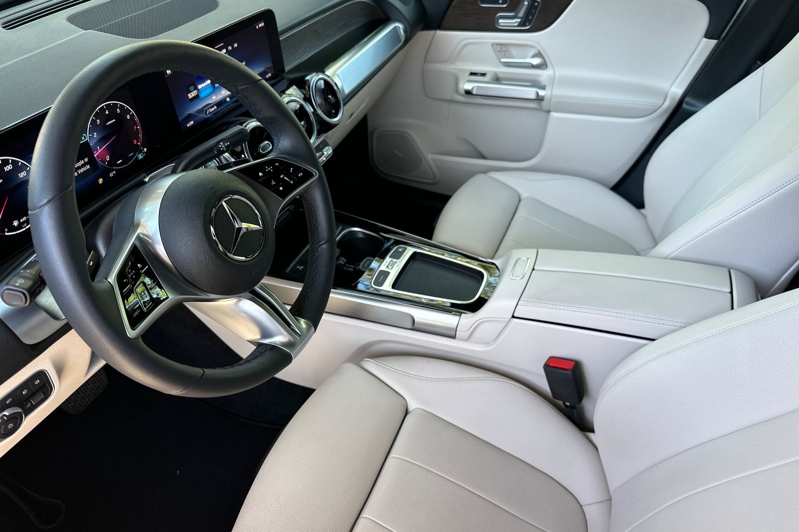 2026 Mercedes-Benz GLB GLB 250 - Photo 4