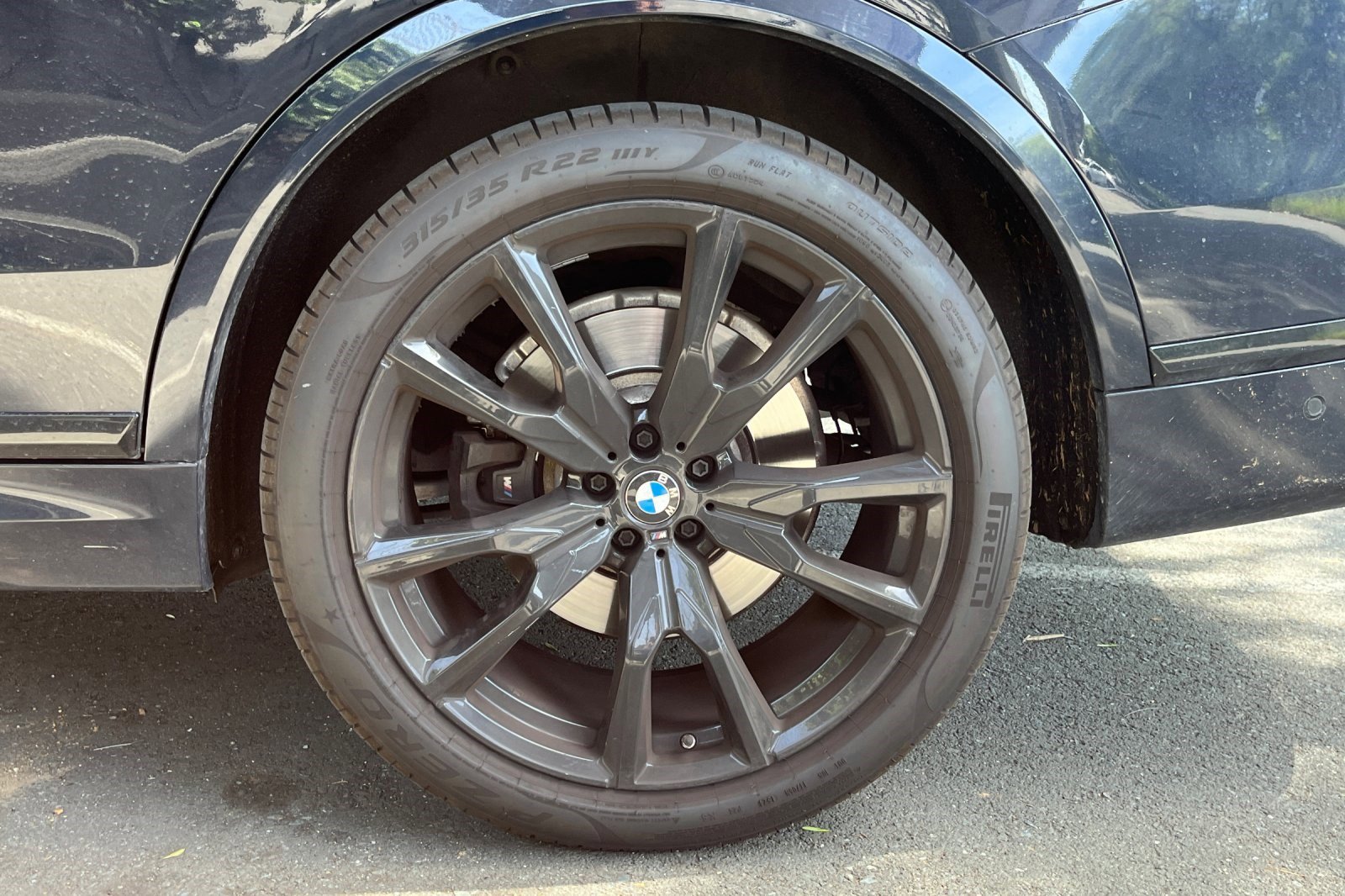 2024 BMW X7 xDrive40i Sports Activity Vehicle photo 5
