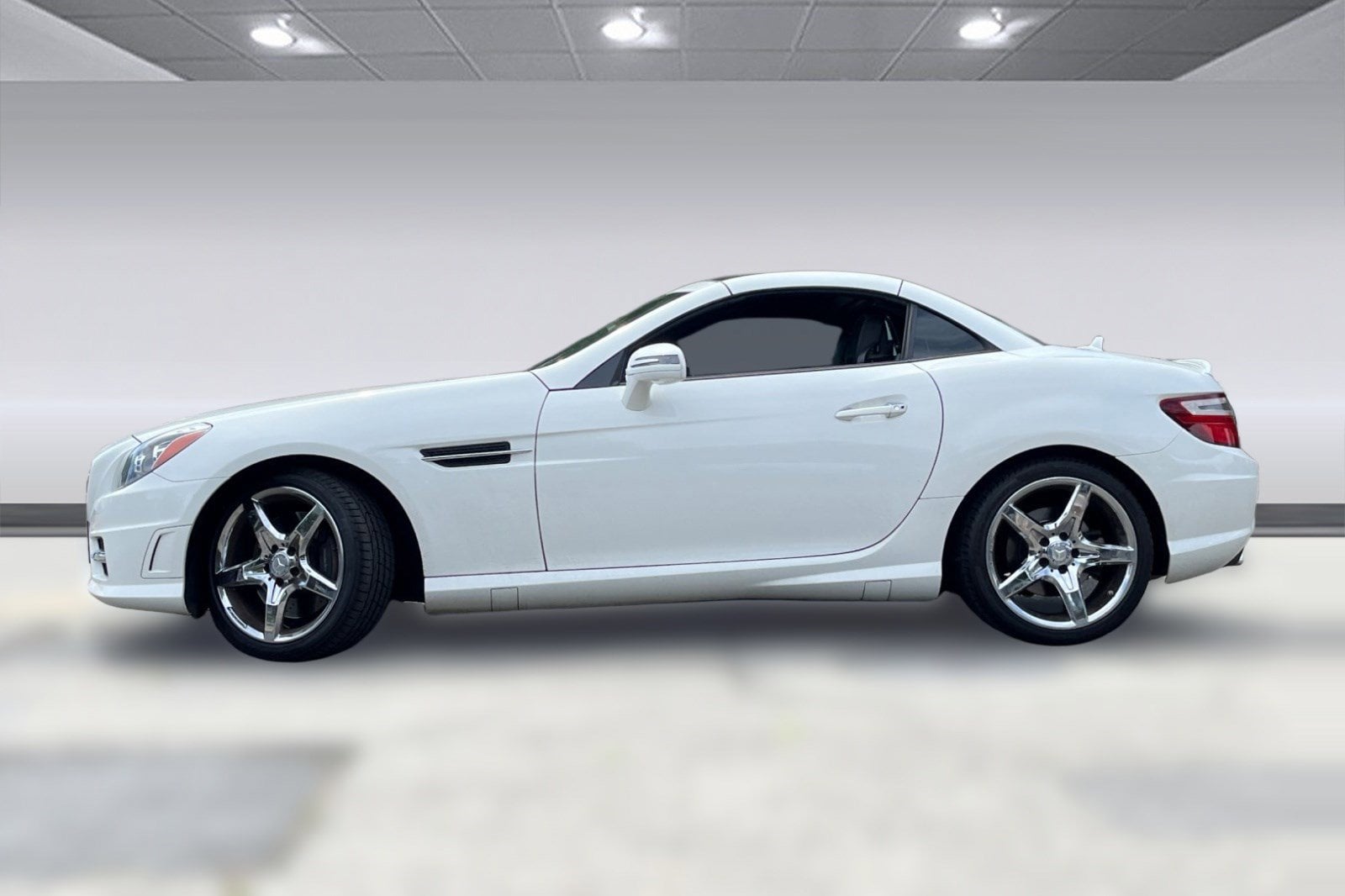 2015 Mercedes-Benz SLK-Class Coupe photo 2