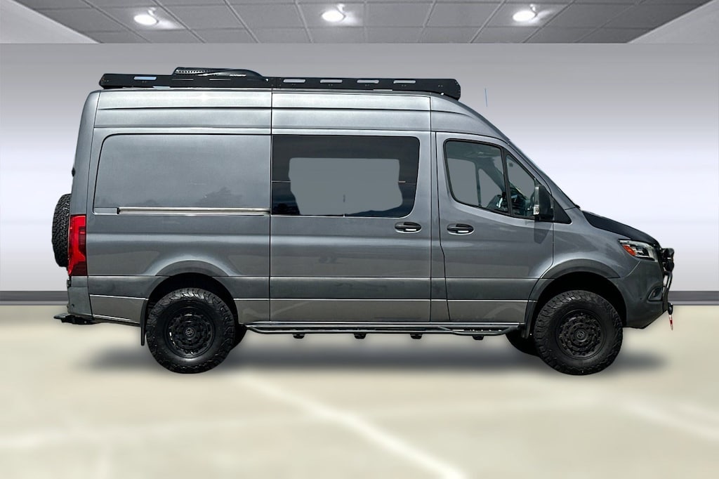 Used 2021 Mercedes-Benz Sprinter Crew Van 2500 Standard Roof V6 144" 4WD Van Crew Van