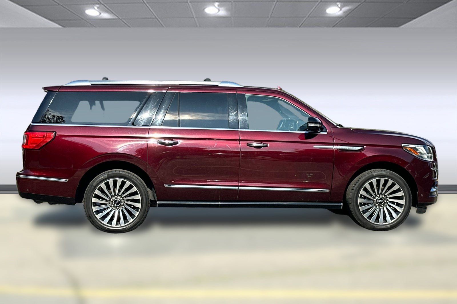 2019 Lincoln Navigator L Reserve photo 2