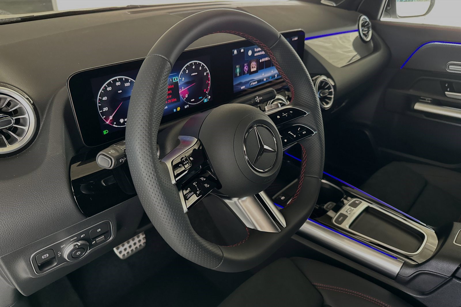 2025 Mercedes Benz GLA 250 4MATIC photo 4