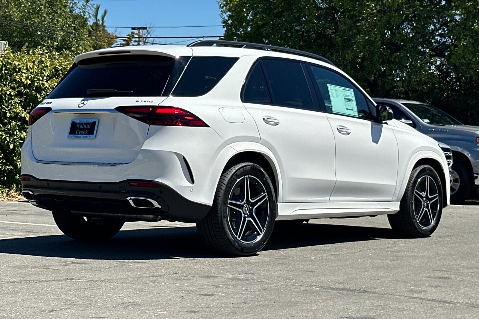 2026 Mercedes Benz GLE 450 4MATIC photo 2